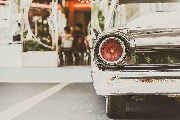 Hands-on Design History: Tracing Lines, Materials, and Techniques