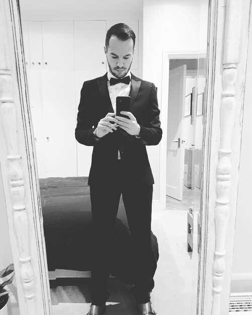 Follow the Gentleman’s Fair on Social Media