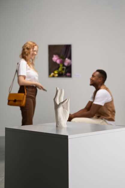 Getting Hyper-Real – A Conversation with Carole A. Feuerman – An In-Depth Interview on Hyperrealist Sculpture