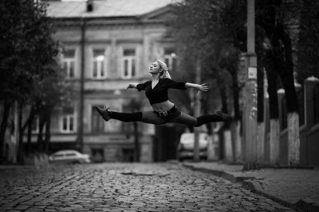 Hidden Mechanisms and Props: What to Conceal to Sell the Illusion